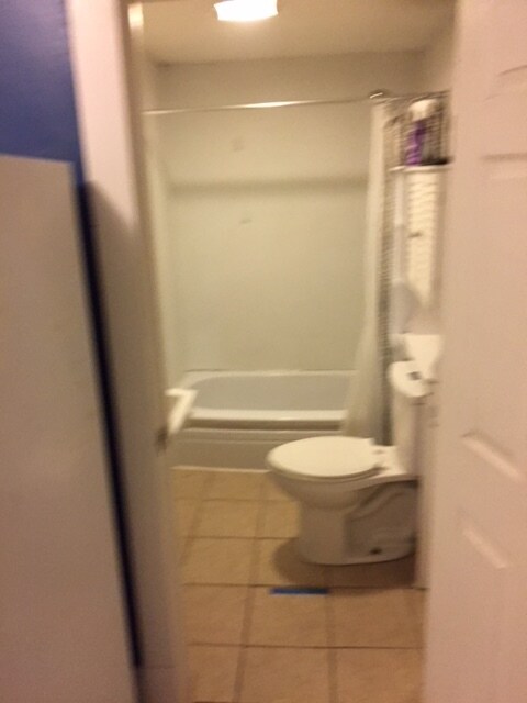 Photo - 841 E 11th St