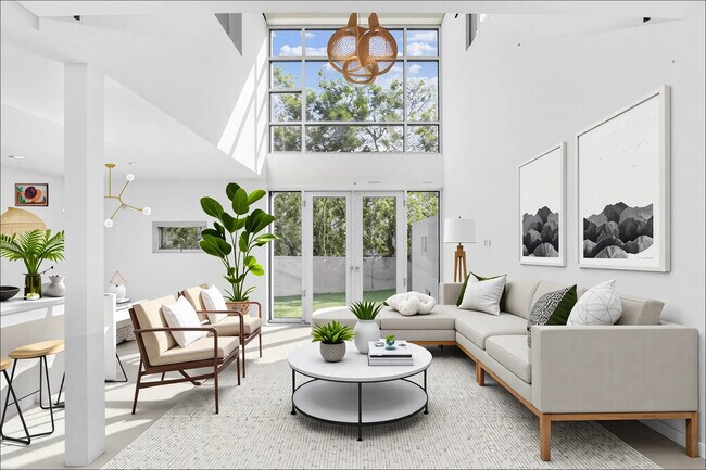 Photo - 4111 Sunset Blvd