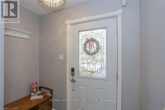 Photo - 17 Sterling St