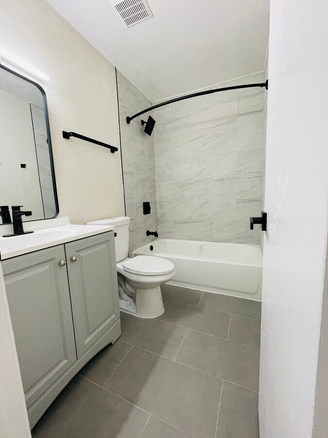 Photo - 13214 Bunn Cir