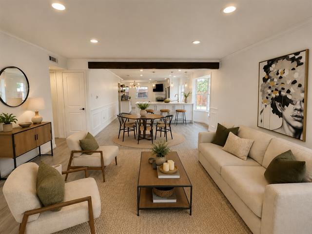 Photo - 733 Middle Cove Dr