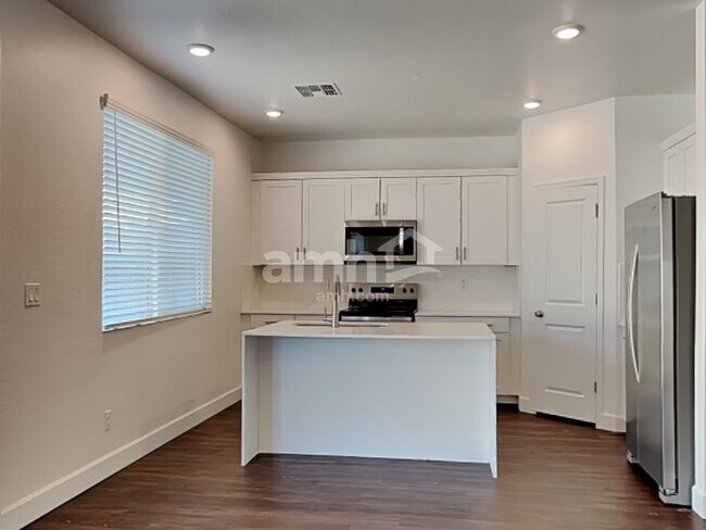 Photo - 17138 W Golden Ln