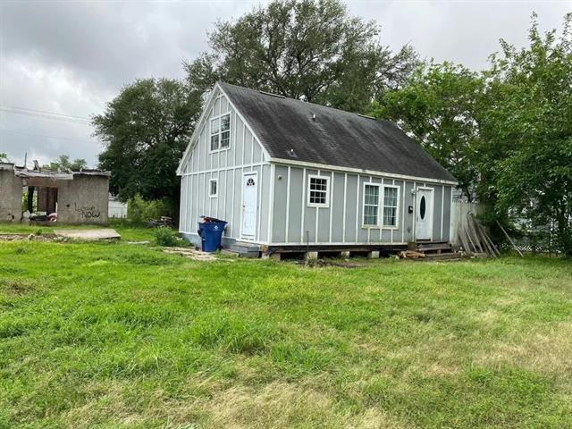Building Photo - 13 4th Ave N