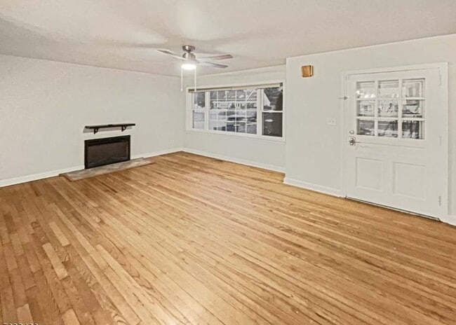 Photo - 810 Mountain Ave