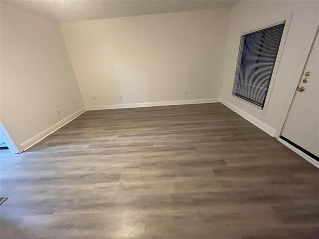 Photo - 916 Tulip Trail