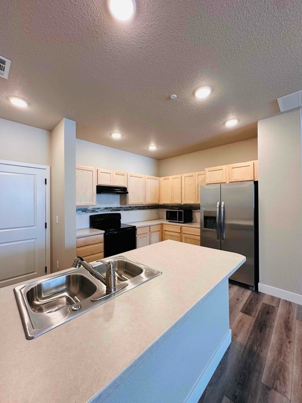 Photo - 6933 4th St Rd