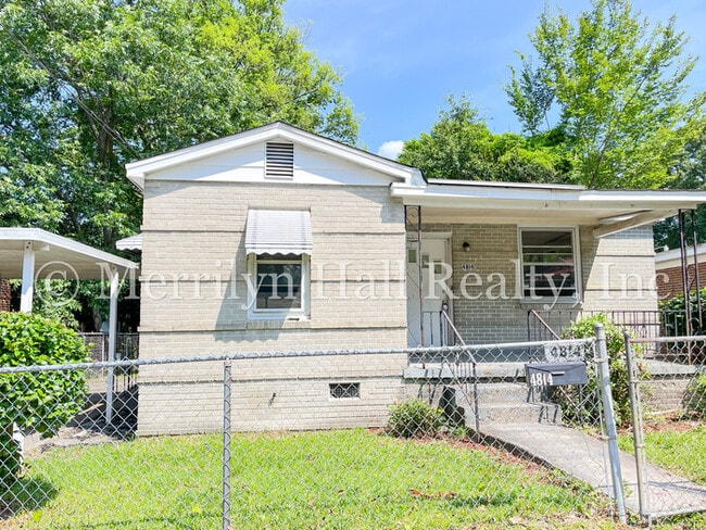 Building Photo - Cute Historic Bungalow Near Columbia College!
