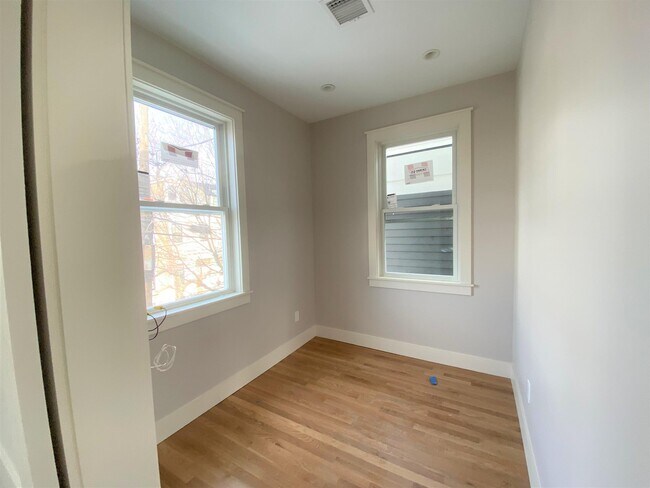 Photo - 72 Spring St Unit 3