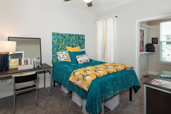 Photo - Quantum on West Call