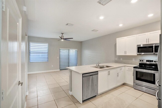 Photo - 389 NE 208th Ter