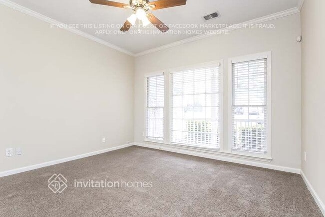 Photo - 7010 Surrey Dr