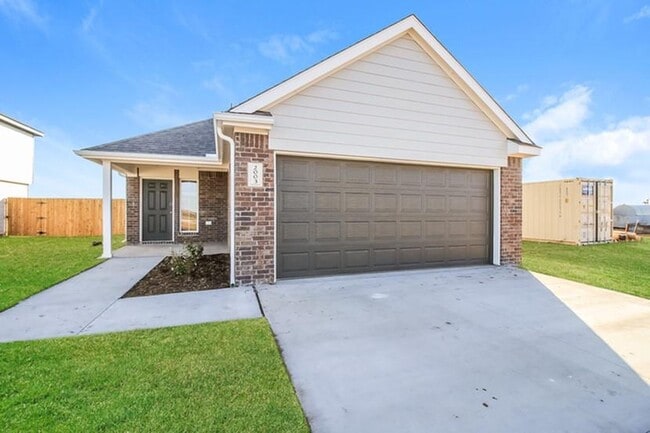 Building Photo - 2003 Malus Way Rental