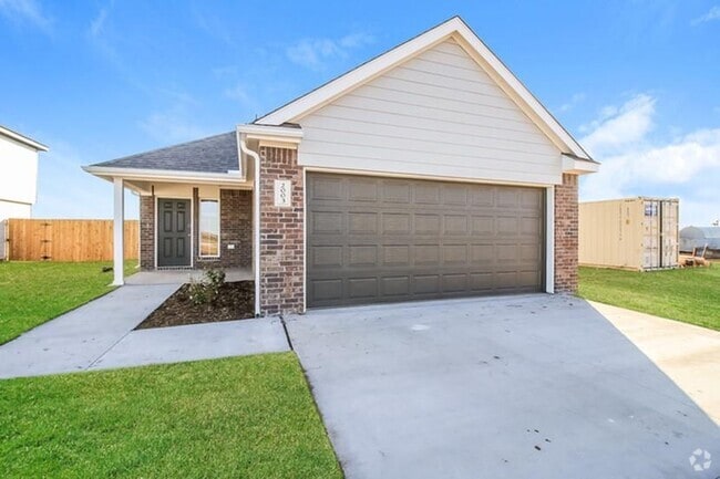 Building Photo - 2003 Malus Way Rental