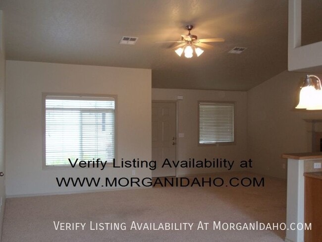 Photo - 1621 W Streamside Ave