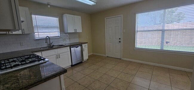 Photo - 7111 Brody Ln