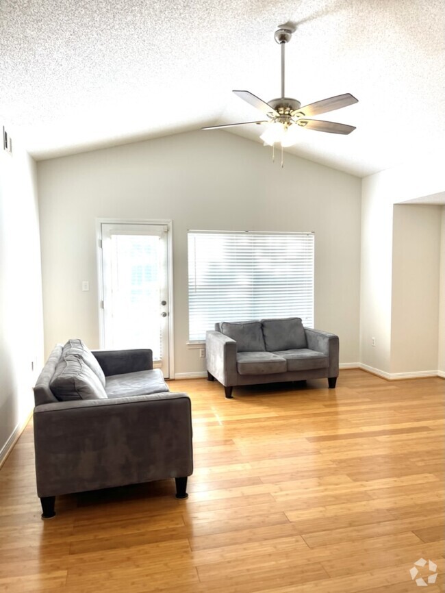 Building Photo - 1501 Partin Dr N Unit # 229 Rental
