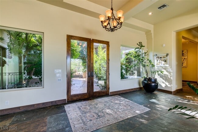 Photo - 549 Regents Gate Dr