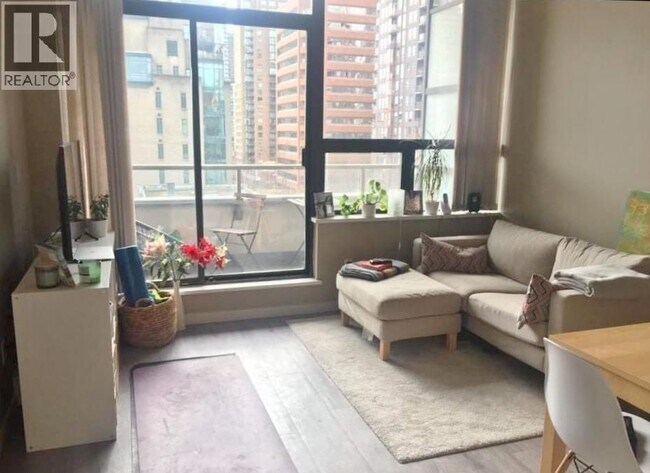1010 Howe St Unit 6xx