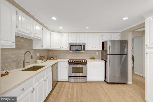 Photo - 7019 Alicent Pl