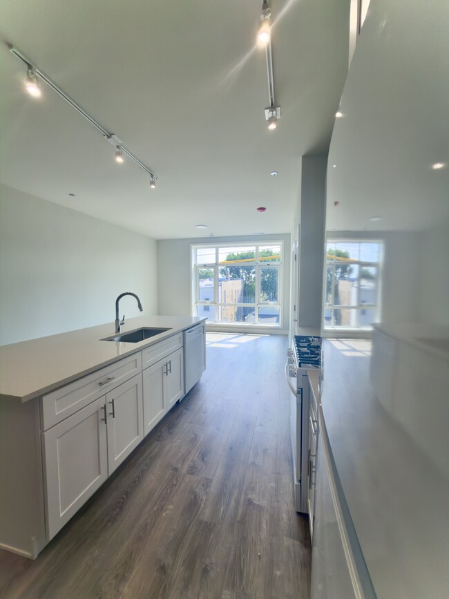 Photo - 2807 S Halsted St Unit 309