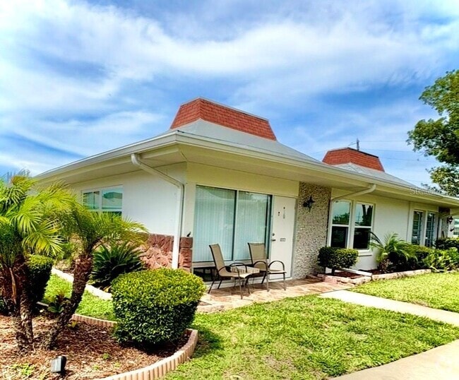 Building Photo - 4355 Tahitian Gardens Cir Unit D Rental