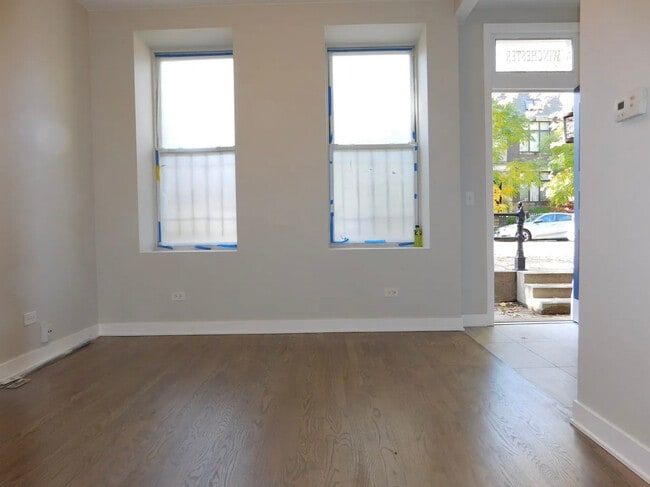 Photo - 1933 N Winchester Ave Unit 1F