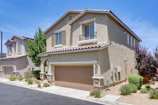 Photo - Bright & Stylish 3-Bedroom Home with Low-Maintenance Backyard