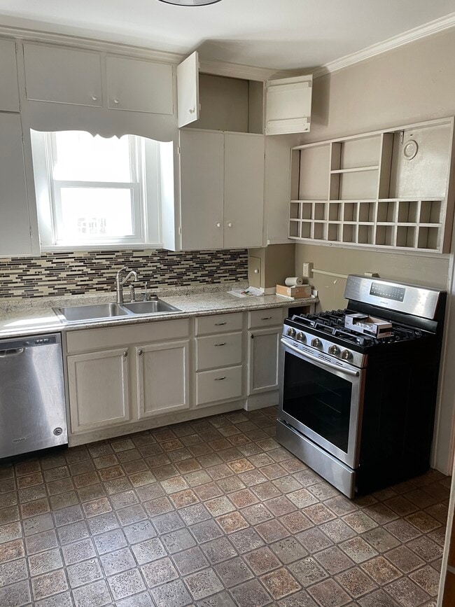 Kitchen - 42 Grosvenor St