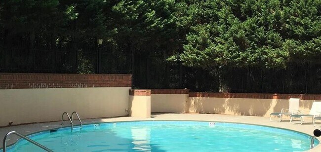 Photo - 871 Lenox Oaks Cir NE