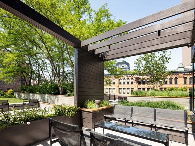 Photo - One Union Square South