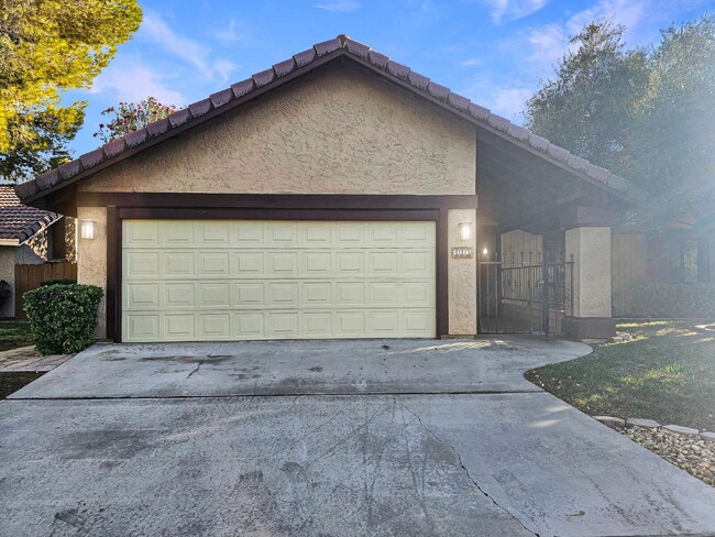 Photo - 413 Mt Rainier Pl