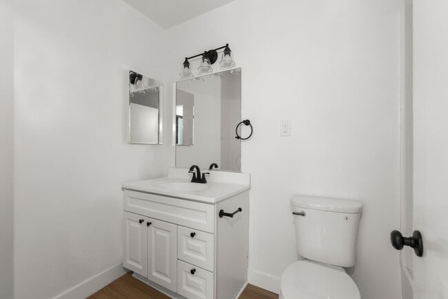 Photo - 515 S Kingsley Dr