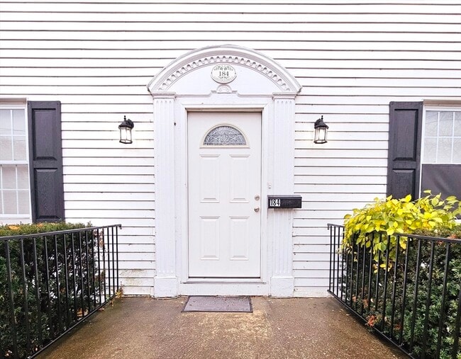 Photo - 184 Canton St