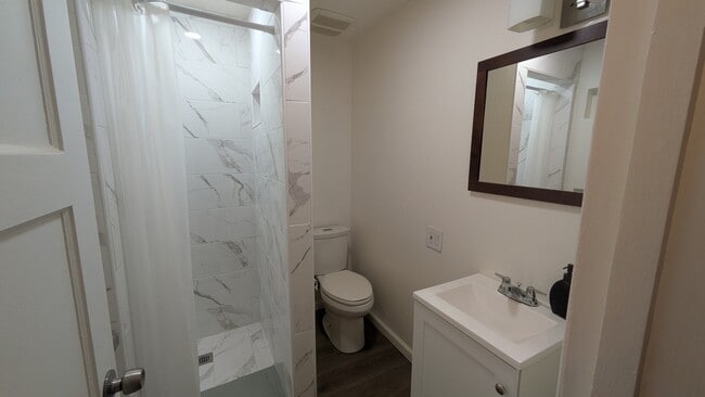 Photo - 4665 W Hedges Ave