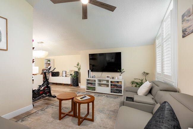 Photo - 5623 Spring Run Ave