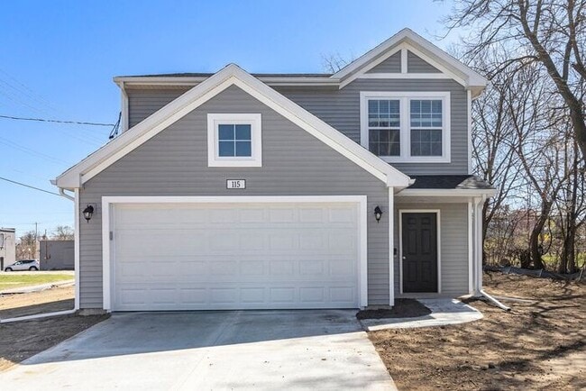 Building Photo - 504 Homewild Ave