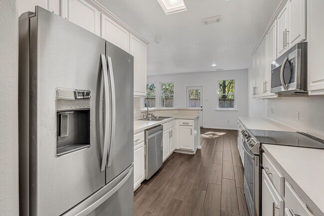 Photo - 209 Summerhaze Cir