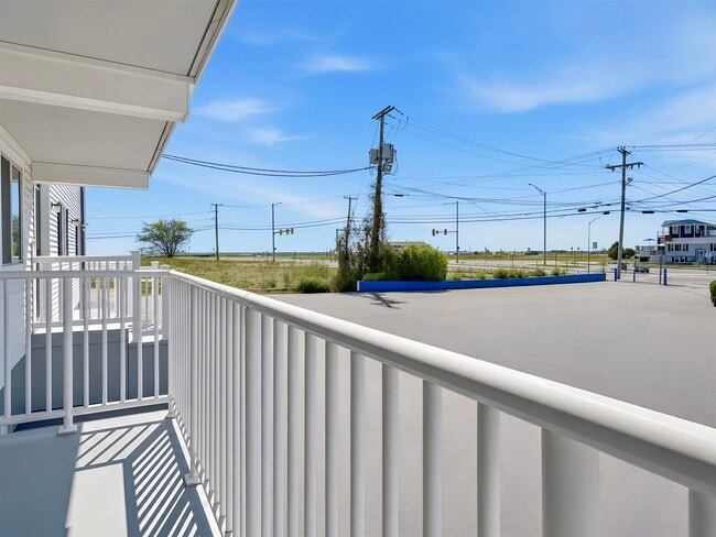 Building Photo - 933 Ocean Blvd Unit 102