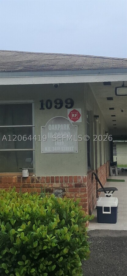Photo - 1098 NE 34th St Unit 4