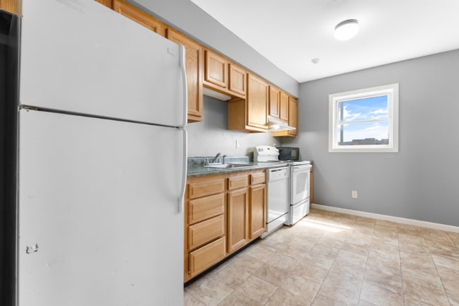 Photo - 527 Grant Ave Unit 102