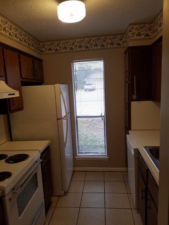 Photo - 412-414 Brentwood Unit 414