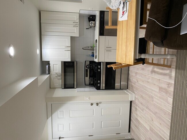 Photo - 1914 W Crystal St