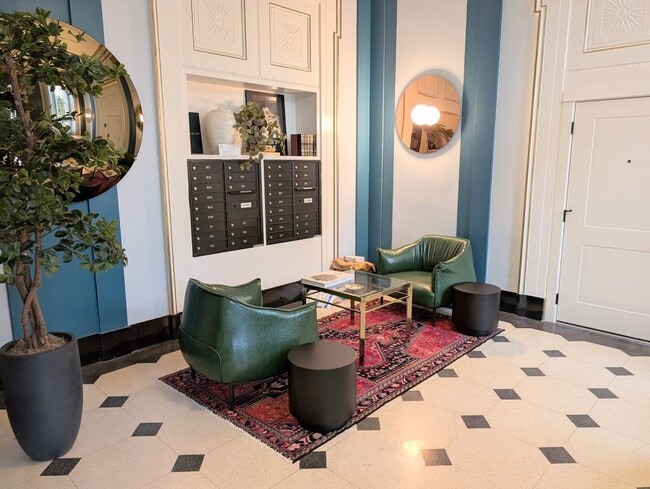 Photo - 1453 Maple Ave