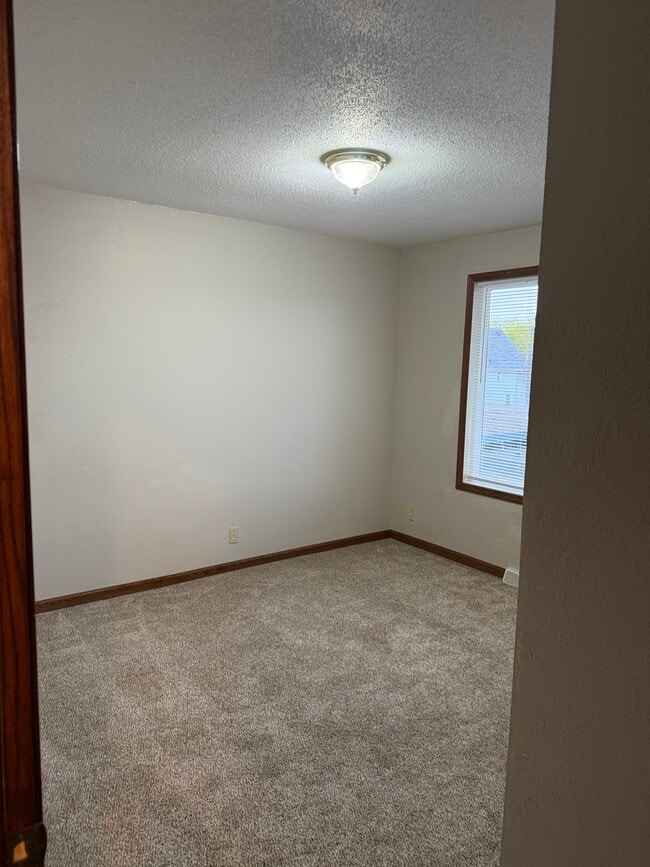Photo - 755 Robert St S Unit 755