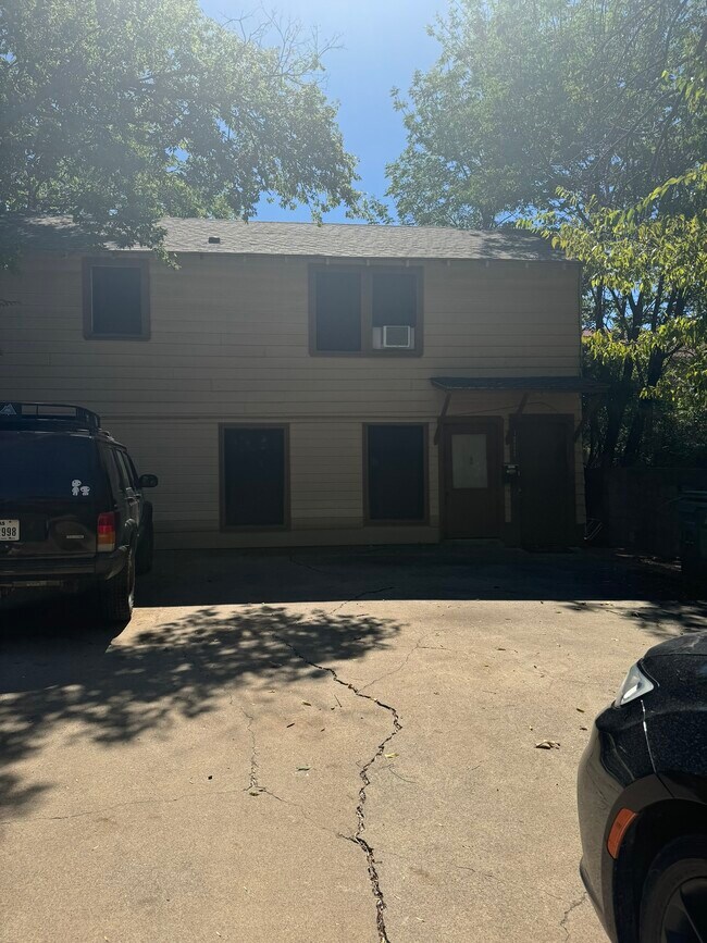 Photo - 1711 W Oak St Unit 1711