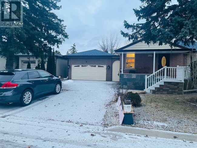 Photo - 385 Marybay Crescent