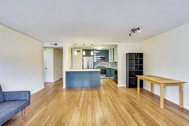 Photo - 6301 N Sheridan Rd Unit 7C