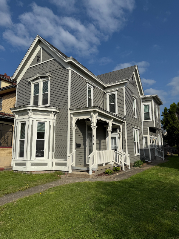 Photo - 1603 E Oak St Apartment Unit 1