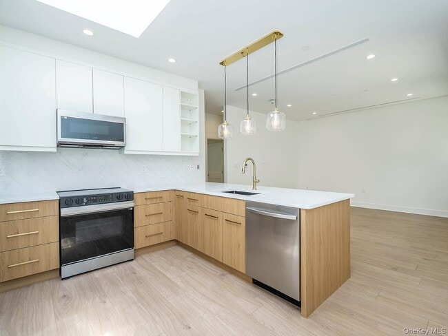 24 Lumber Rd Unit 3