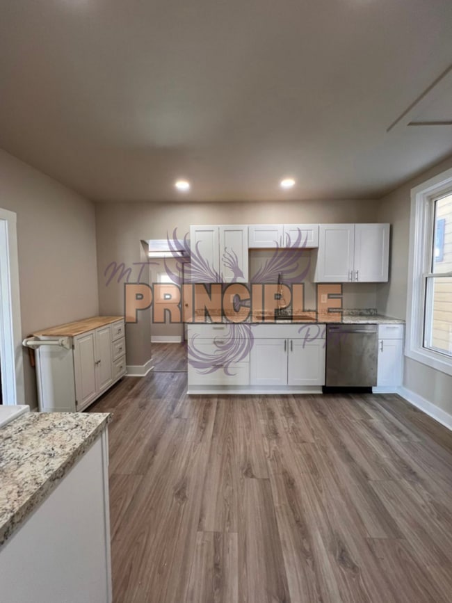 Photo - Large renovated house